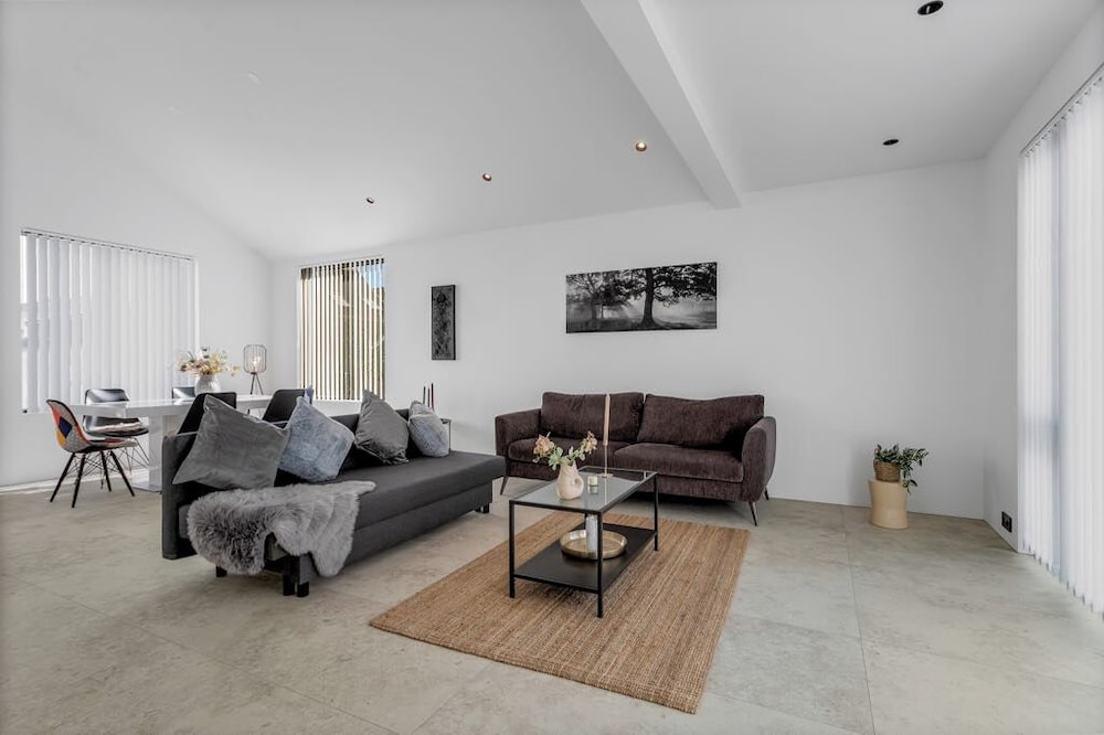 Reykjavik Luxury Hotel Apartment KARTULI