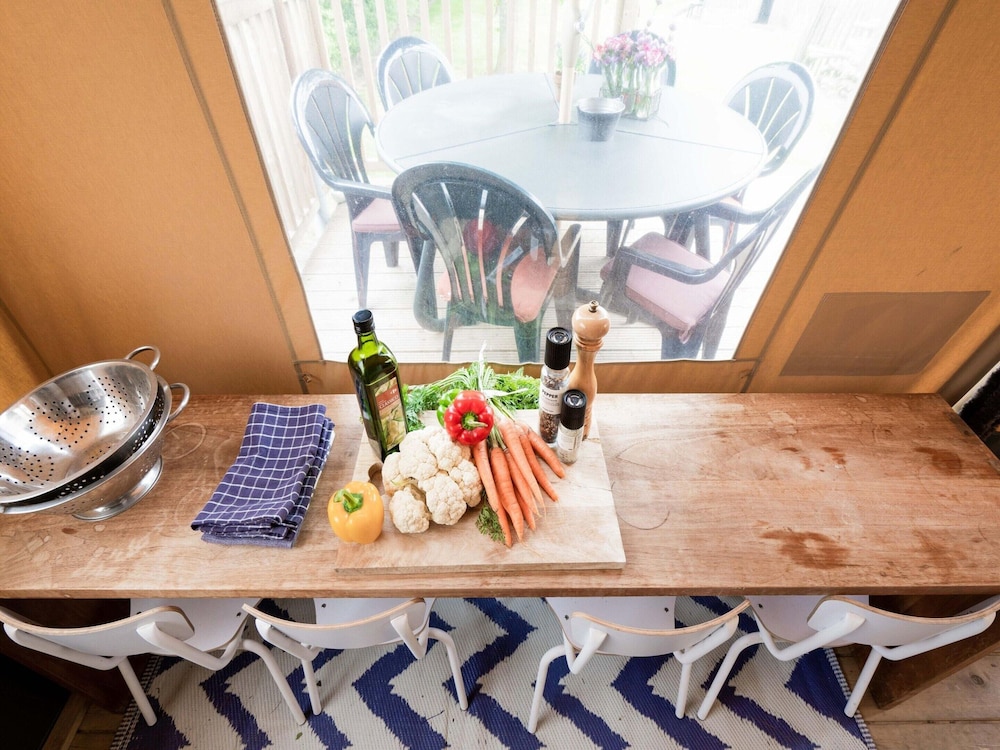 Holiday Home in West Flanders With Garden and Bubble Bath