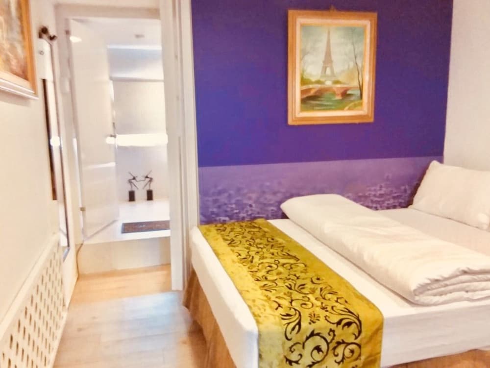Super Star Hostel