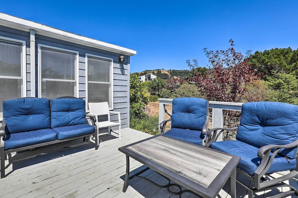 Oceanfront Irish Beach 'sea Haven' Home w/ Hot Tub