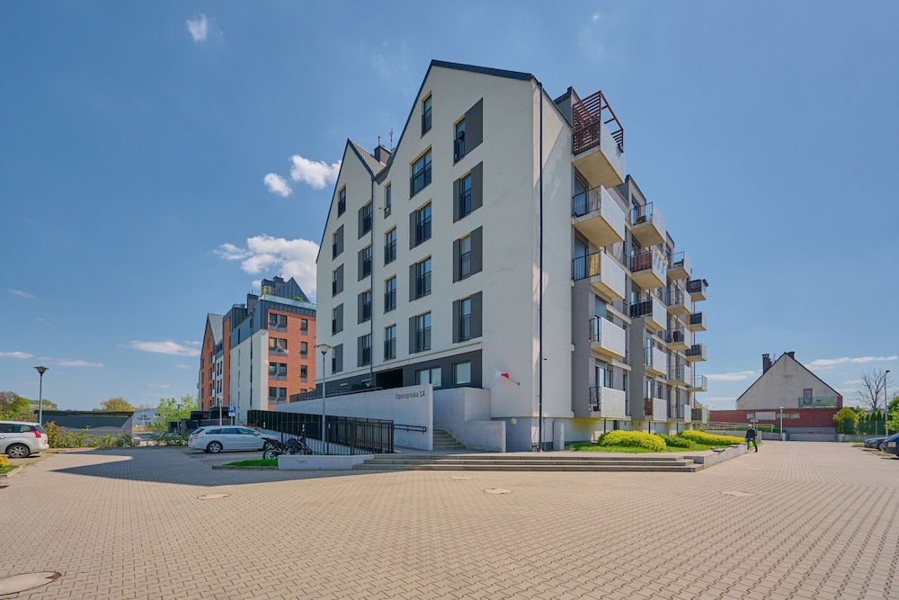 Opoczynska Apartment by Renters view 2
