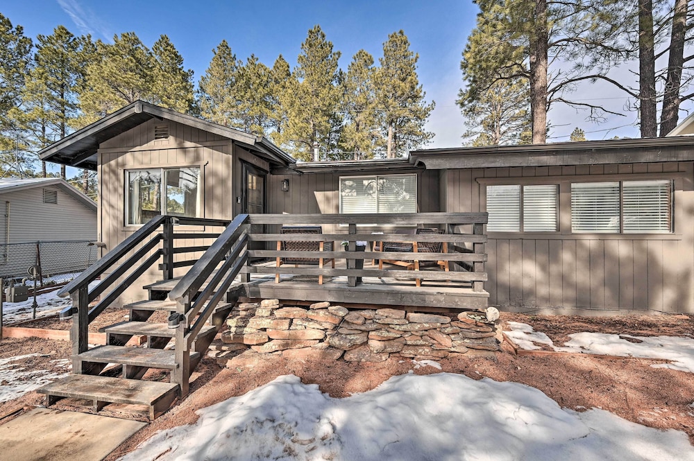 Hotel Flagstaff Cabin w/ Hot Tub & Fire Pit! - Image 1