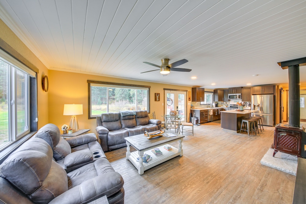 Scenic Priest Lake Vacation Rental: Deck  Views! - Property Image 39