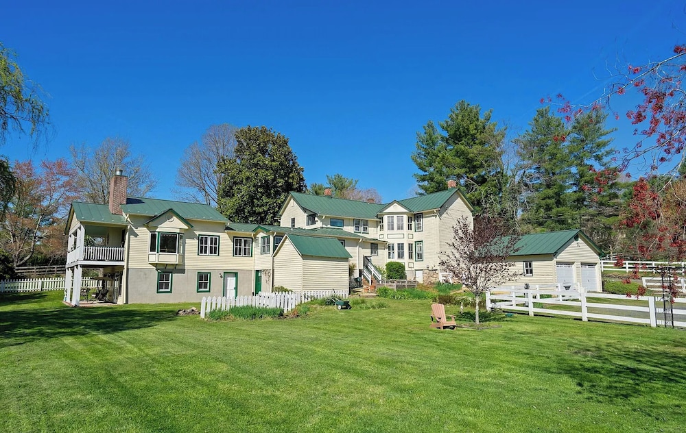 The Foster Harris House