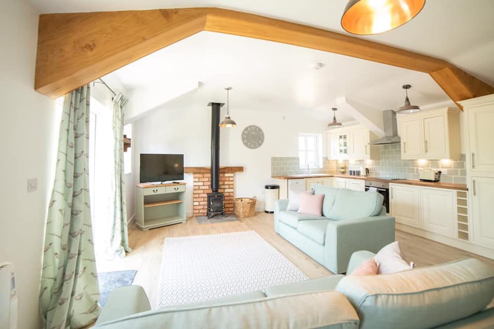 Lovely 1-bed Lodge in Drybrook view 4