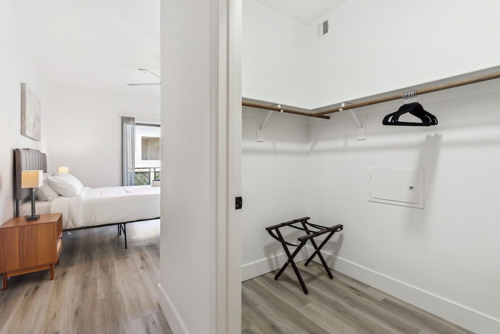 CozySuites at Zone Westgate