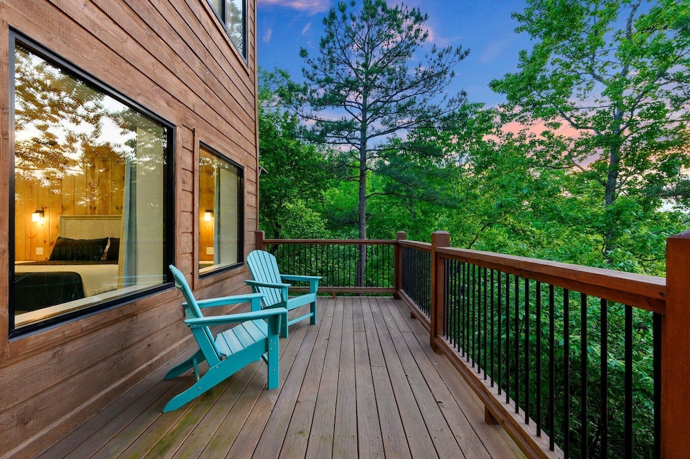 Luxury Retreat in Broken Bow