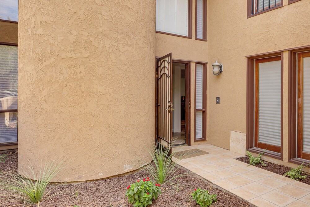 5 Mi to Colorado River: Yuma Gem w/ Pool Access!