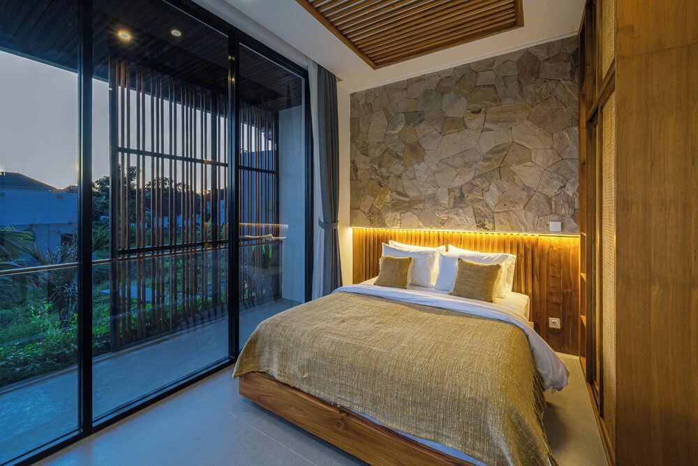 Villa Bedawang - 4BR Villa Seminyak