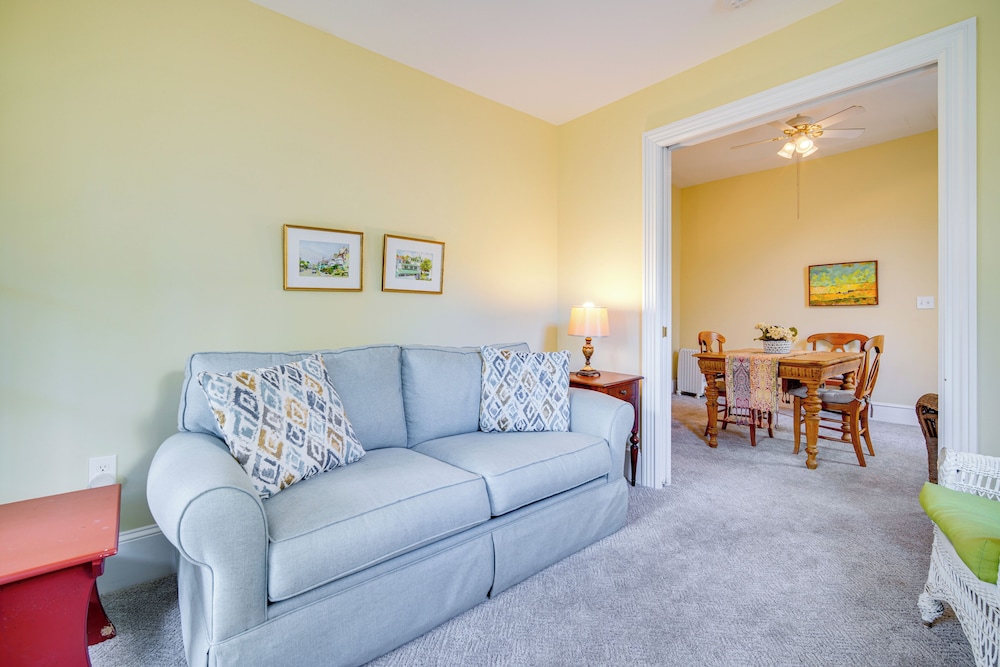 Walk to Beach: Cape May Home w/ Screened Patio!
