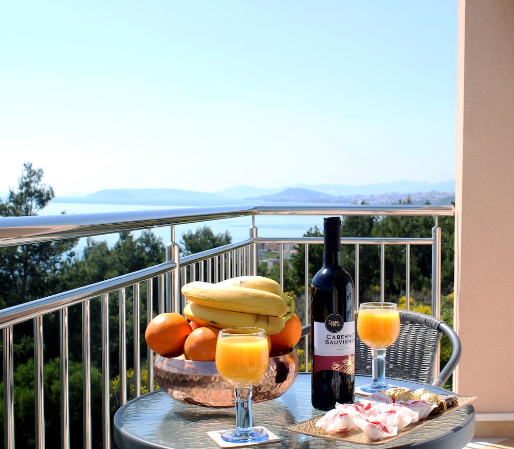 Seaview Apartment Kia by Litto