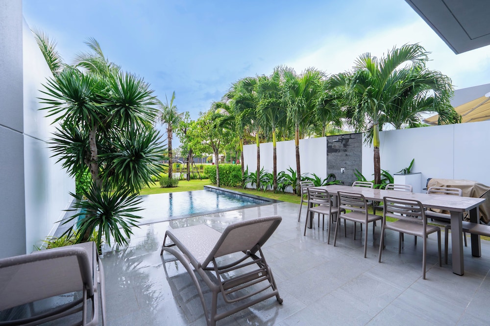Vias Sanctuary Villa