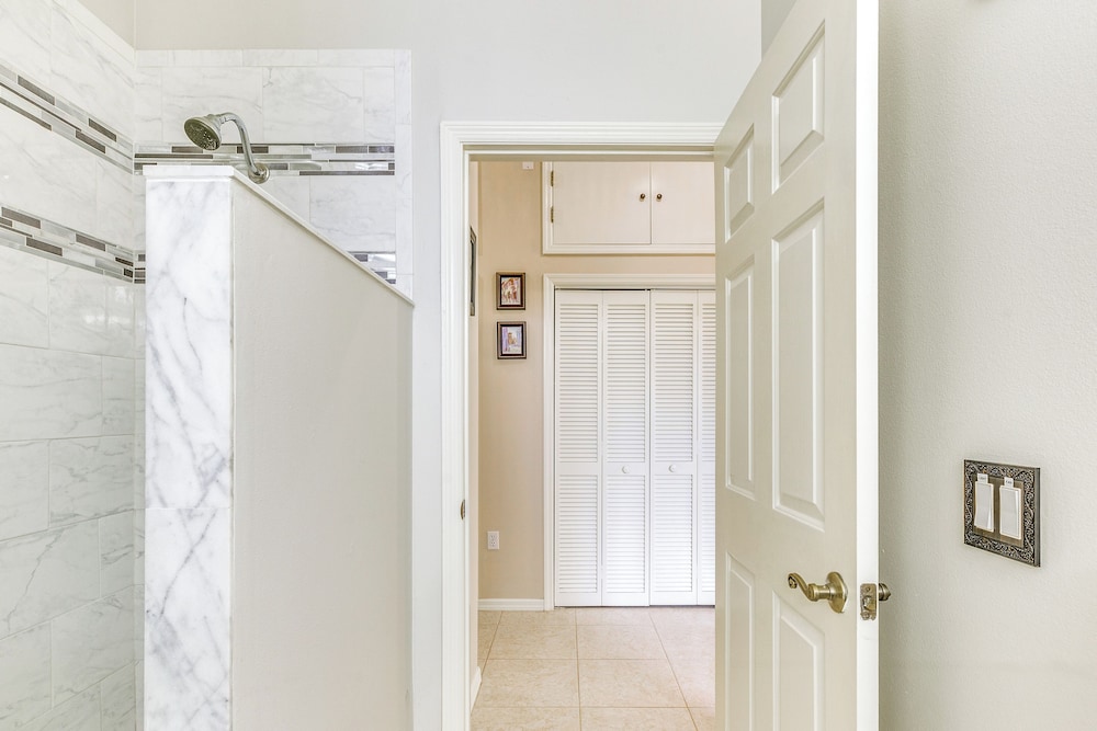 Private Pool: Pet-friendly Retreat on Golf Course!