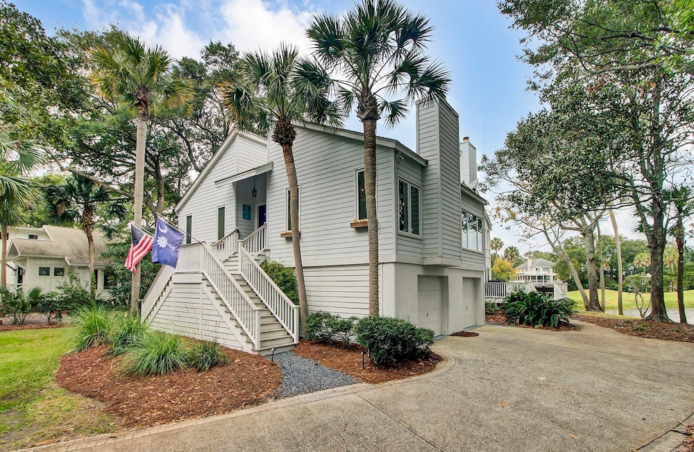 17 Oyster Row by Avantstay Lakefront Charm