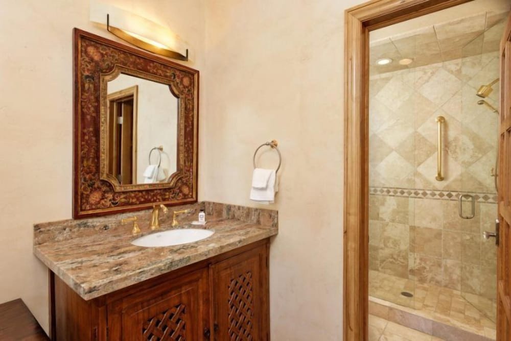 Snowmass Woodrun V 4 Bedroom Ski in, Ski out Mountain Residence in the Heart of Snowmass Village view 5