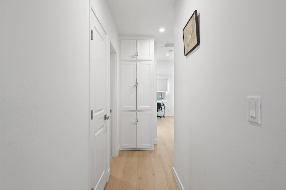 Cozy Stylish Home Spacious Fully Equipped Stay