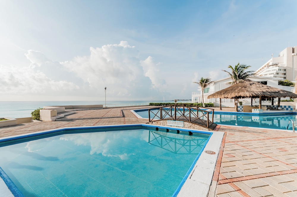 Beachfront Penthouses by LivIN Cancun