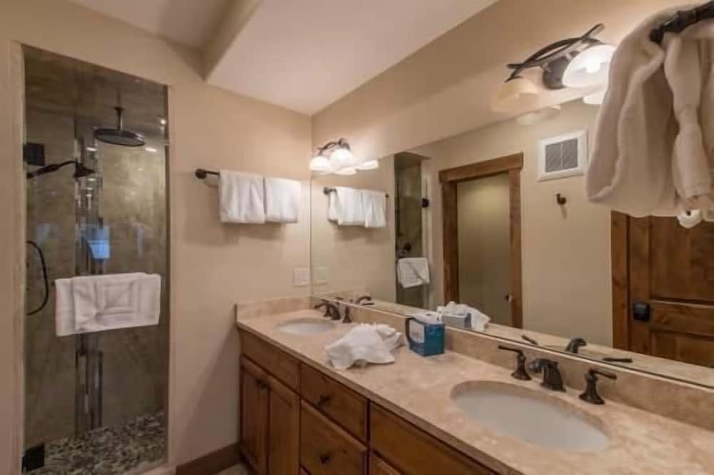 Vail Ski Resort - Villa Cortina Condos