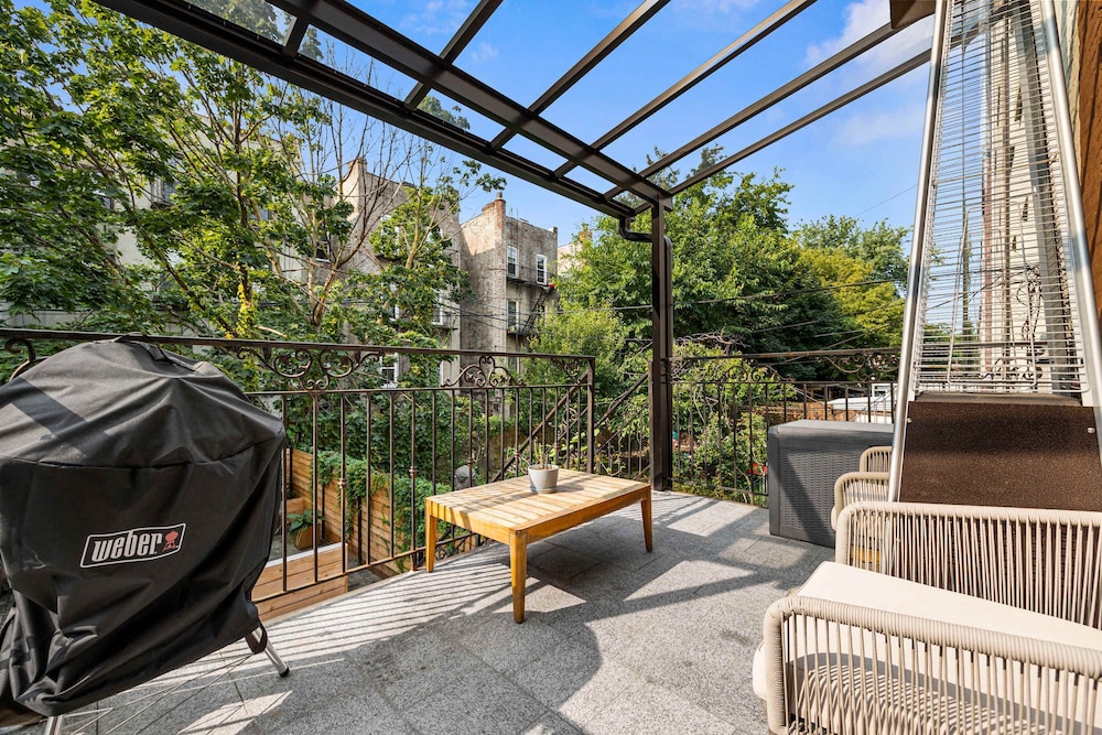 Bainbridge by Rove Duplex w Deck Backyard