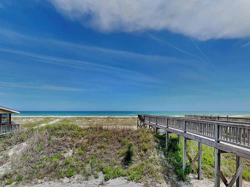 Paradise Palms by Topsail Realty