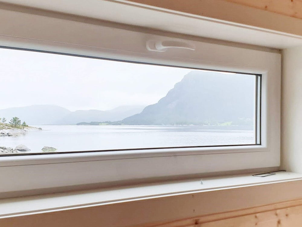 8 Person Holiday Home in Svelgen view 4