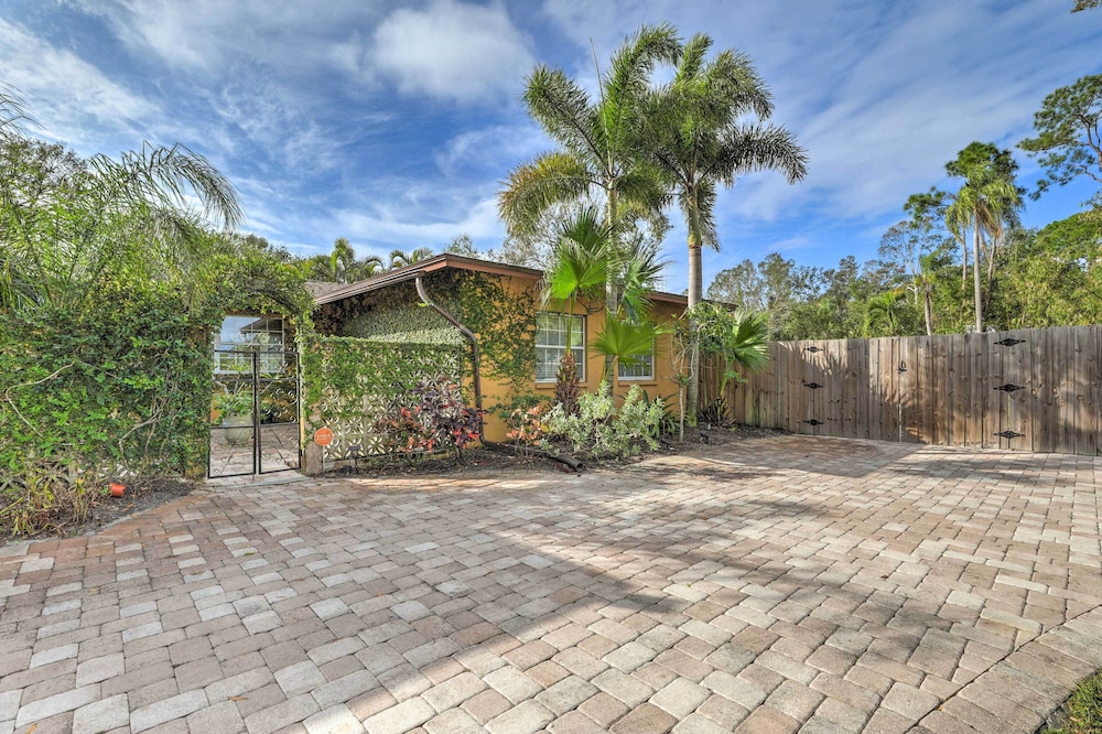 Sarasota Getaway w/ Private Pool & Backyard Oasis!