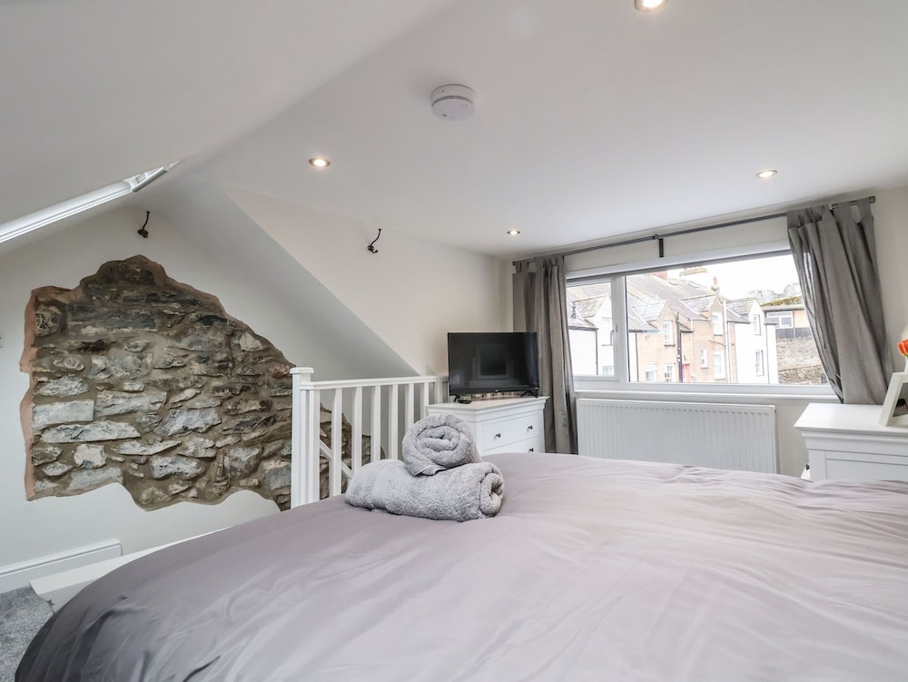 4 Railway Terrace