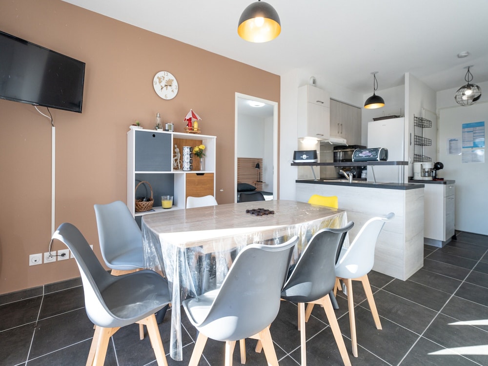 Spacious Stay by Serignan Sea
