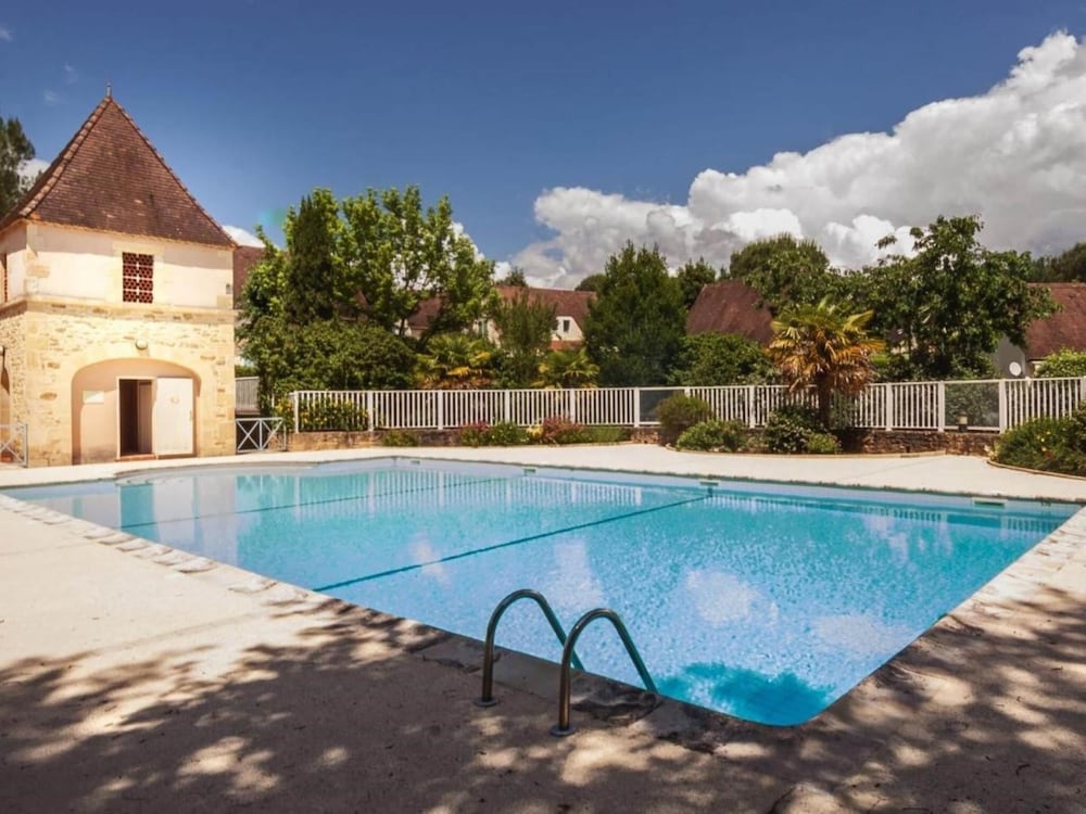 Quiet Holiday Home With Pool in the Dordogne