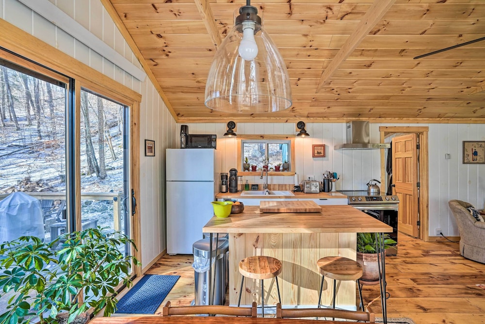 Brattleboro Vacations - Cozy Falls Brook Cabin: Hike  Swim On-site! - Property Image 26