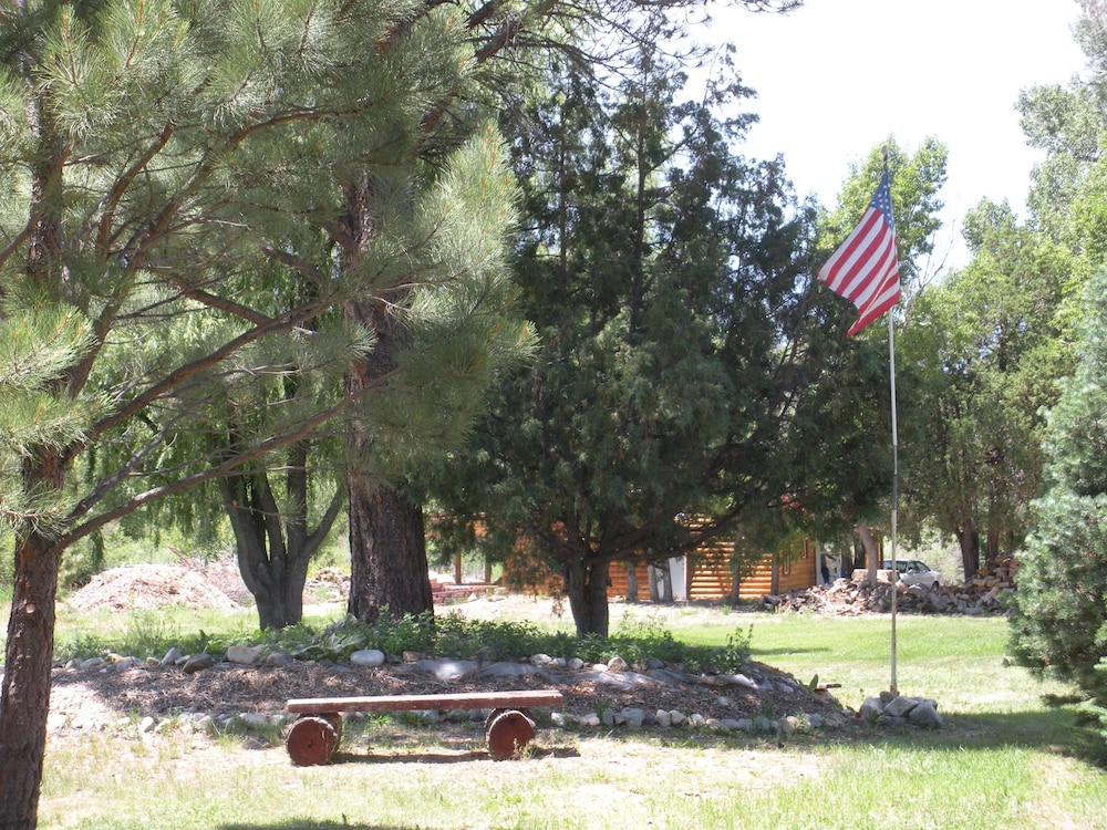 Questa Lodge