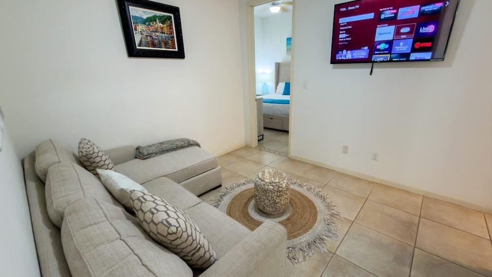 Channel Views Private Boat Slip Pool & Patio 3 Bedroom Apts
