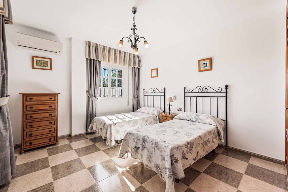 Villa Maria Isabel