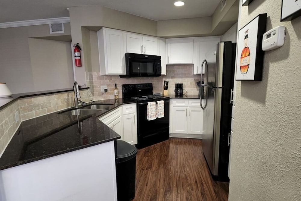 Medical Center 2BR With Resort Amenities