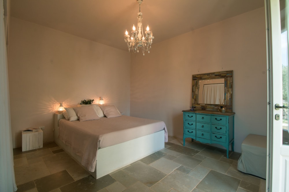 Casale Boara en Mottola — hotel room