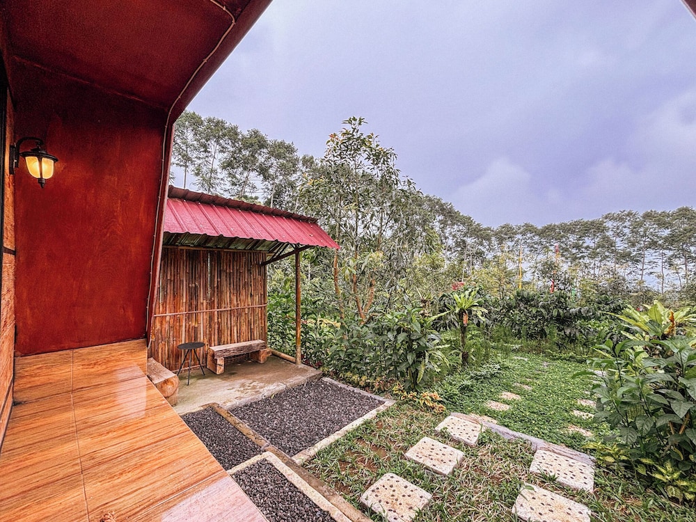 Sanda Eco Cabins by AGATA