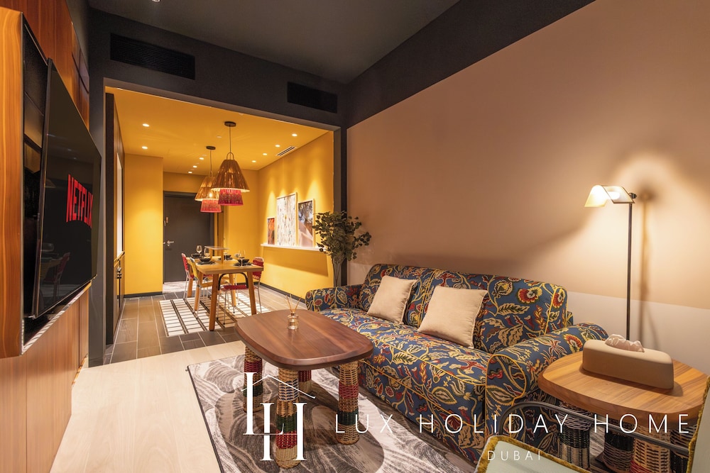 LUX The Modern Retro Suite