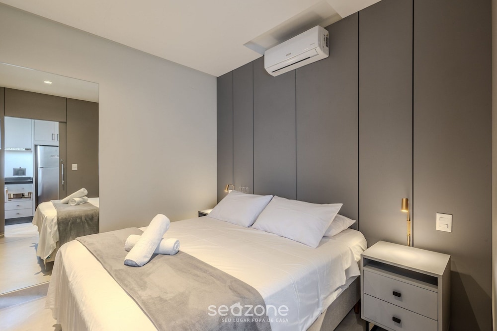 Your Exclusive Stay With Pool and Jacuzzi Just 500 Meters From the Beach - ELF