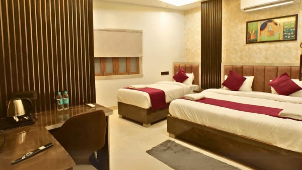 Hotel Shiv Sudhaa