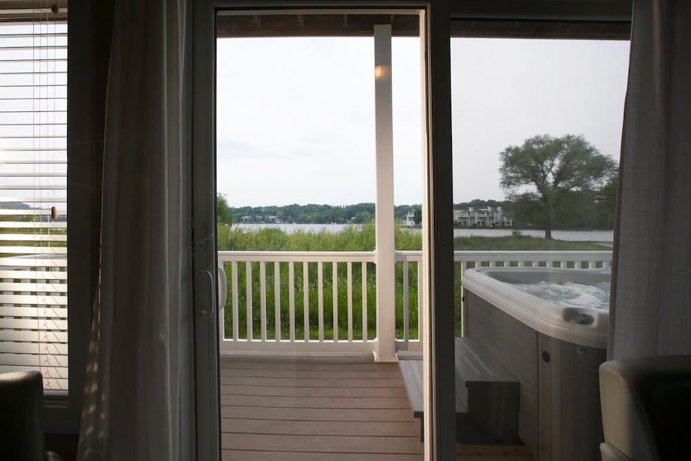 Swing Bridge Condo - Unit 10