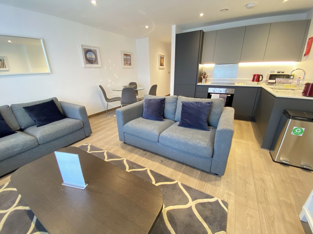 Roomspace Apartments - Harvest Lane