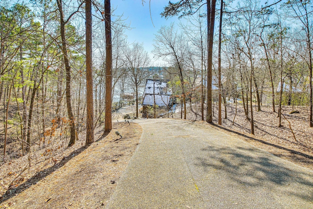 Boat Dock & Views: Stunning Lake Coronado Gem!