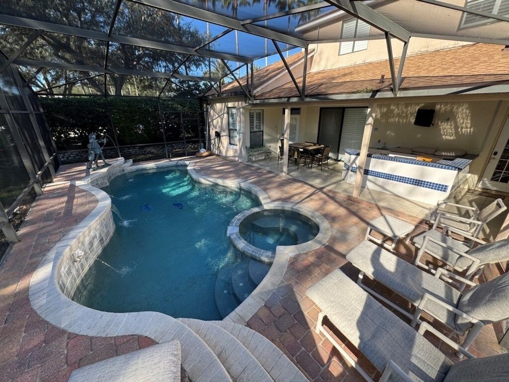 Southern Comfort 8 Bedroom Home
