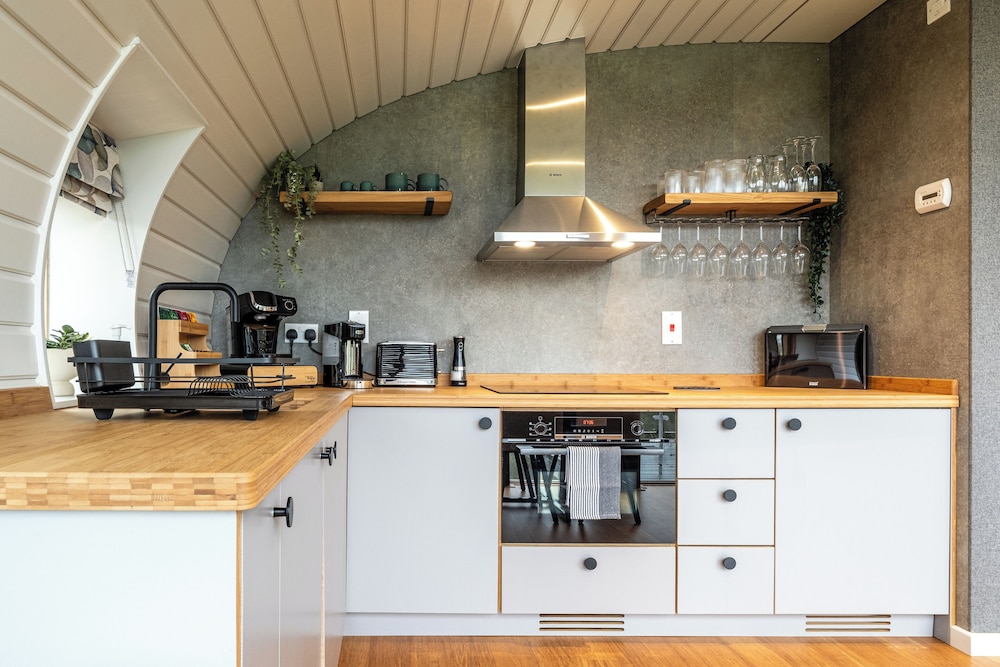 Stunning EcoRetreat Pods in Old Chalford
