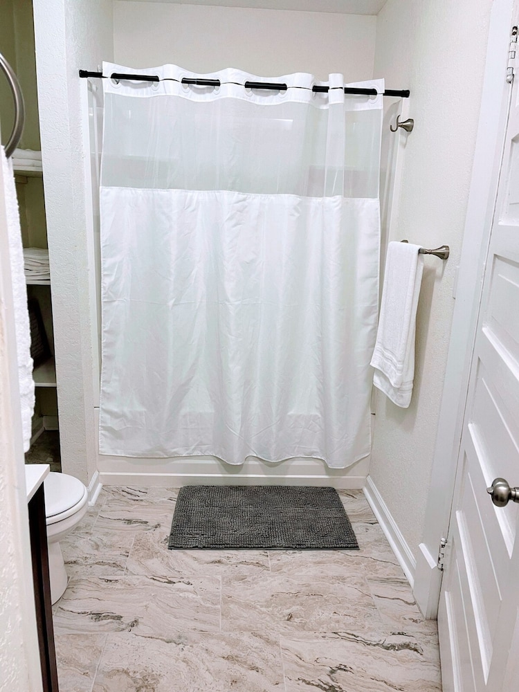 Walk to Duke Campus 3 Bedroom in Trinity Park