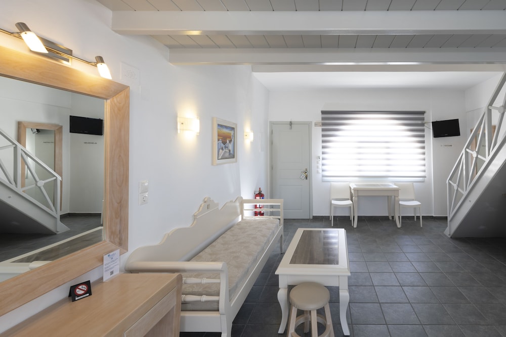 Erato Apartments