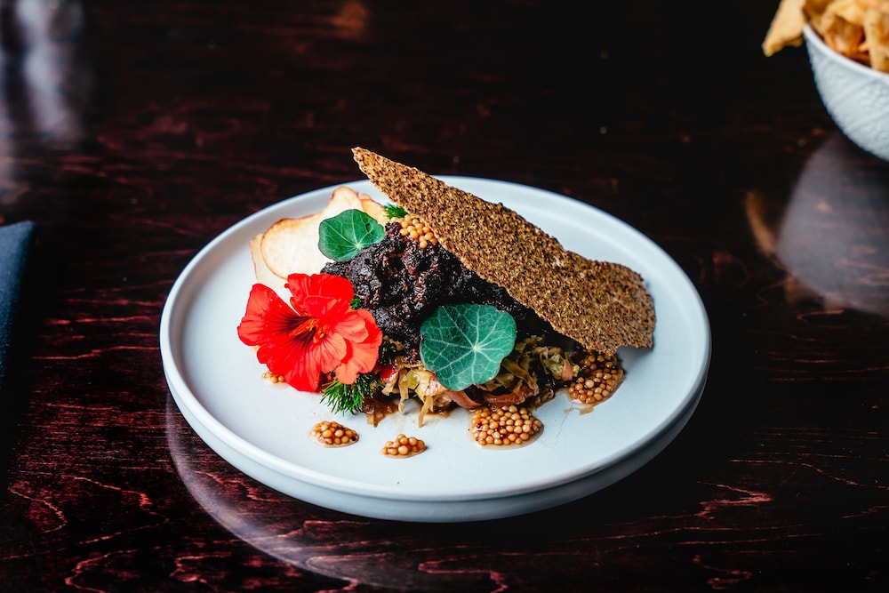 Twisted Lemon Restaurant & Boutique Inn