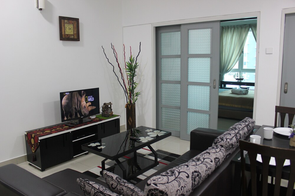 City Living with Panoramic Sea Views at Danga Bay