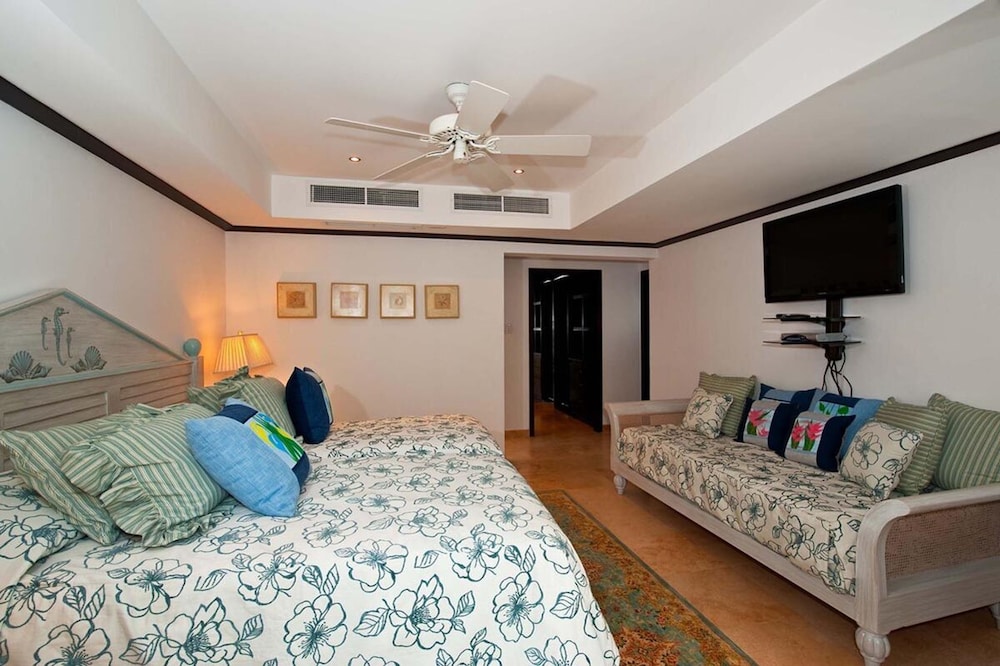 Coral Cove 3 - Green Flash Blue Sky Luxury view 3