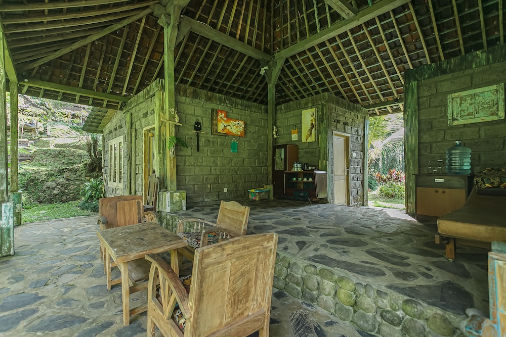 Tepi Sawah Lodge
